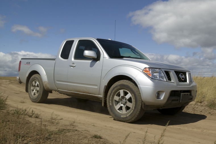 2013 Nissan Frontier King Cab PRO-4X 4WD Picture