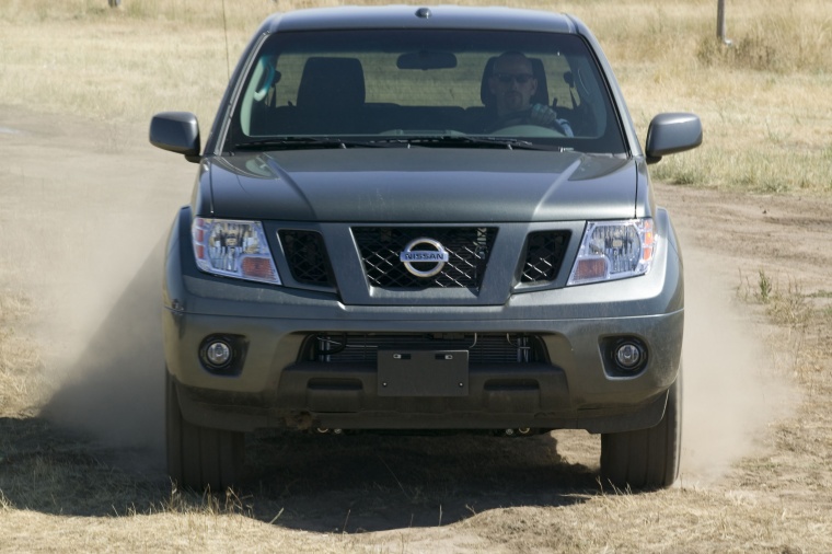 2014 Nissan Frontier Crew Cab PRO-4X 4WD Picture