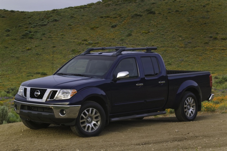 2015 Nissan Frontier Crew Cab PRO-4X 4WD Picture