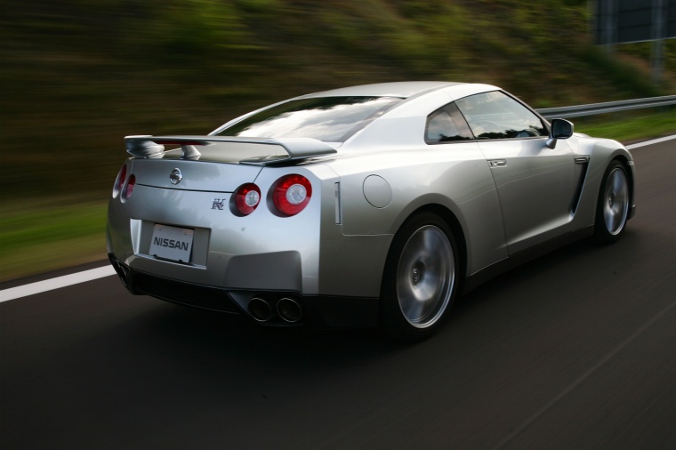 2011 Nissan GT-R Coupe Picture