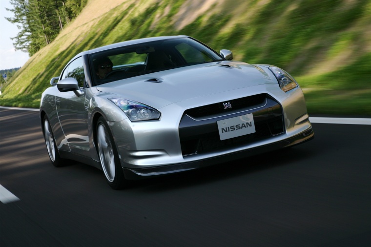 2011 Nissan GT-R Coupe Picture