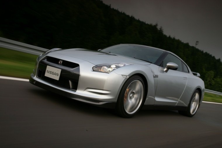 2011 Nissan GT-R Coupe Picture