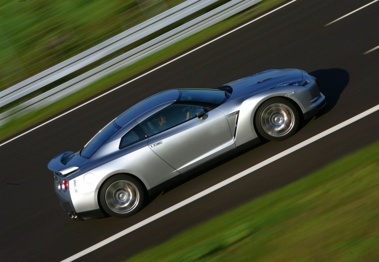 2011 Nissan GT-R Coupe Picture