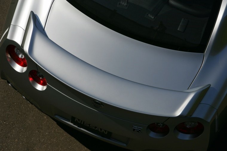 2011 Nissan GT-R Rear Wing Picture