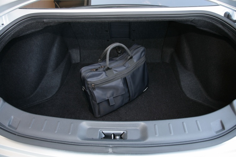 2011 Nissan GT-R Trunk Picture