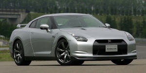 2011 Nissan GT-R Pictures