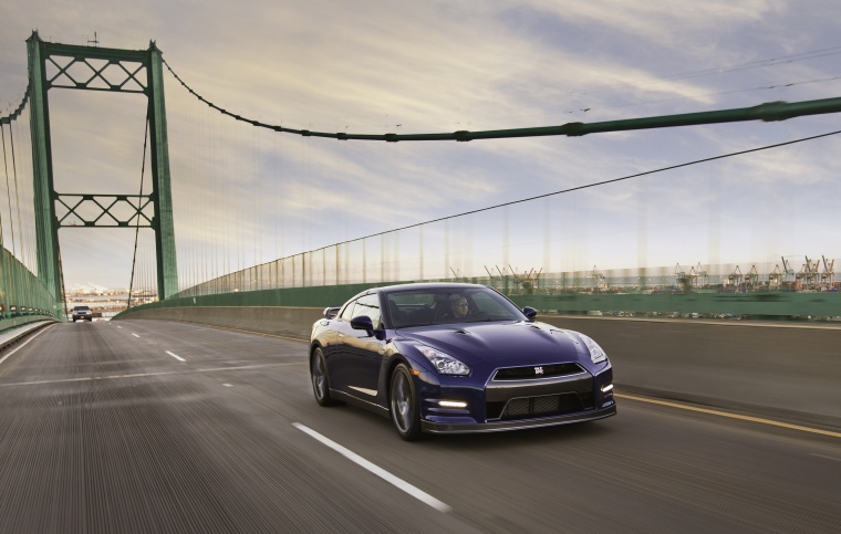 2012 Nissan GT-R Coupe Picture