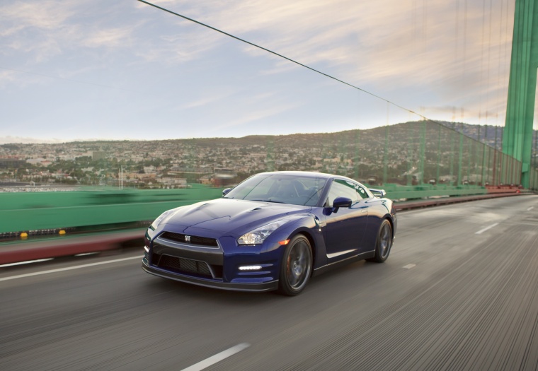 2012 Nissan GT-R Coupe Picture