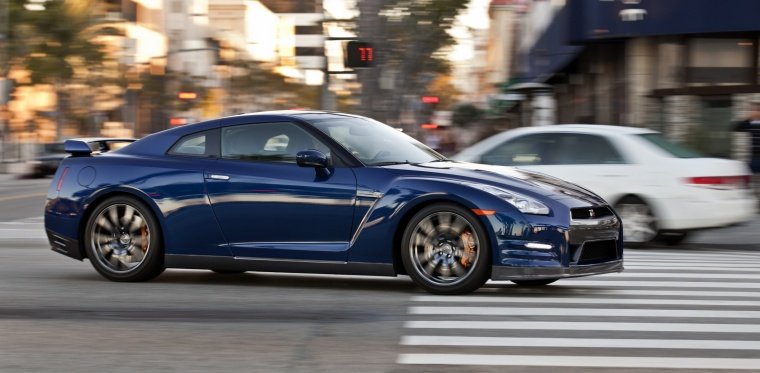 2013 Nissan GT-R Coupe Picture