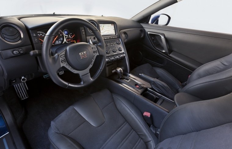 2014 Nissan GT-R Coupe Interior Picture