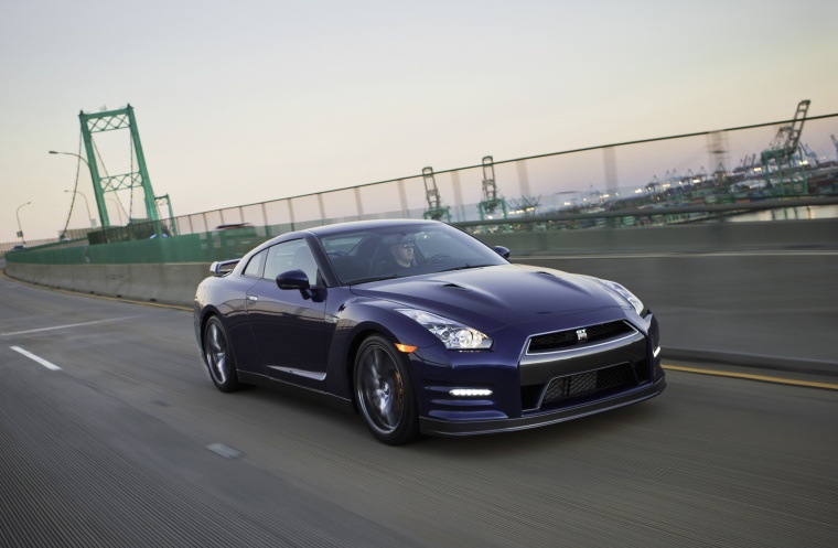 2014 Nissan GT-R Coupe Picture