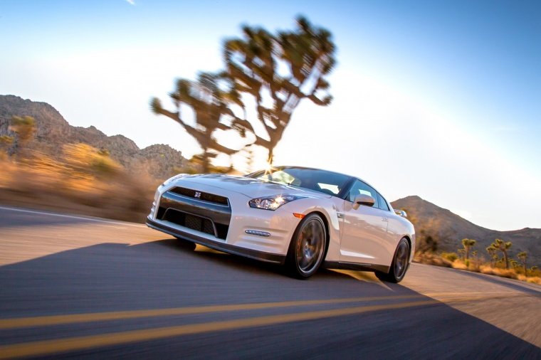 2014 Nissan GT-R Coupe Picture