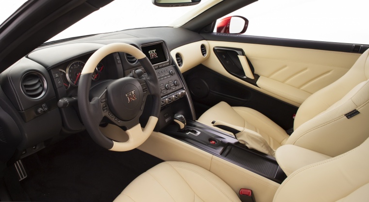 2015 Nissan GT-R Interior Picture