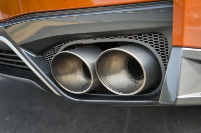 2017 Nissan GT-R Coupe Premium Exhaust Tip Picture