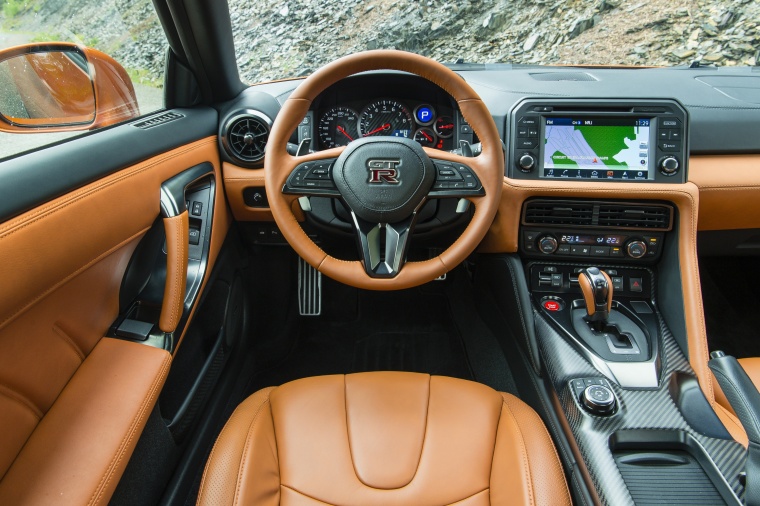 2017 Nissan GT-R Coupe Premium Cockpit Picture