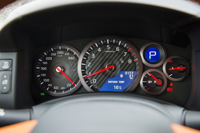 2017 Nissan GT-R Coupe Premium Gauges Picture