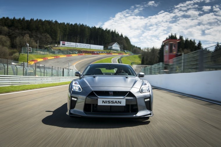2017 Nissan GT-R Coupe Premium Picture