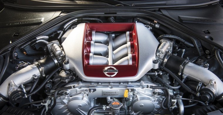 2017 Nissan GT-R Coupe Premium 3.8L V6 twin-turbo Engine Picture