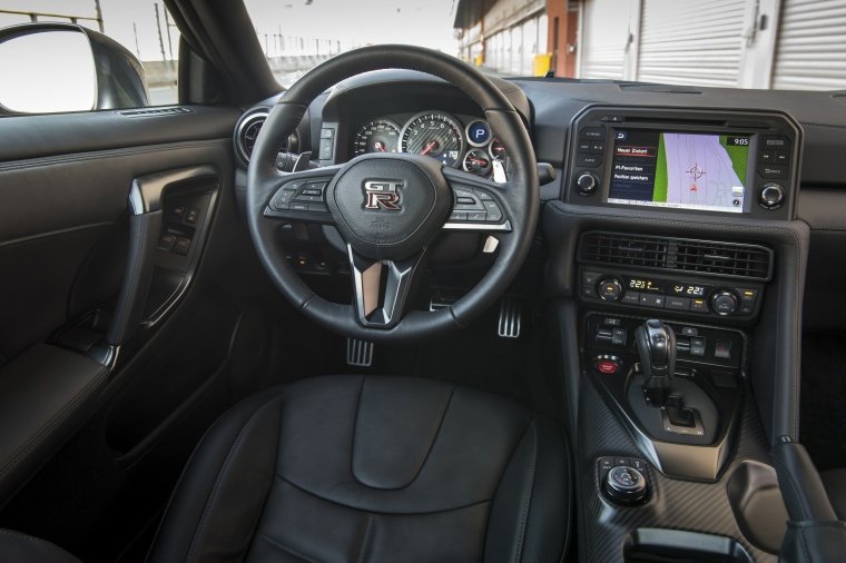 2017 Nissan GT-R Coupe Premium Cockpit Picture