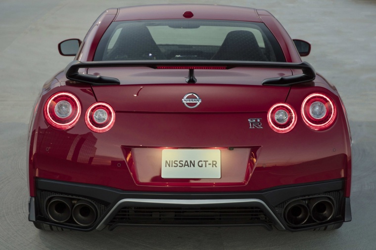 2017 Nissan GT-R Coupe Track Edition Picture