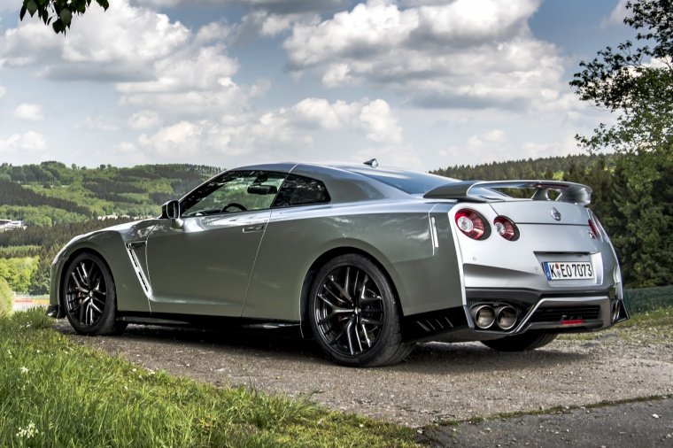 2017 Nissan GT-R Coupe Track Edition Picture