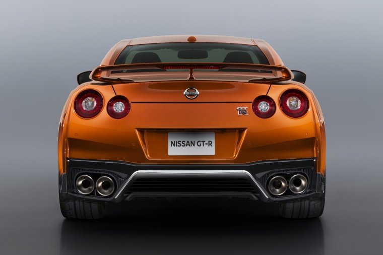 2017 Nissan GT-R Coupe Premium Picture