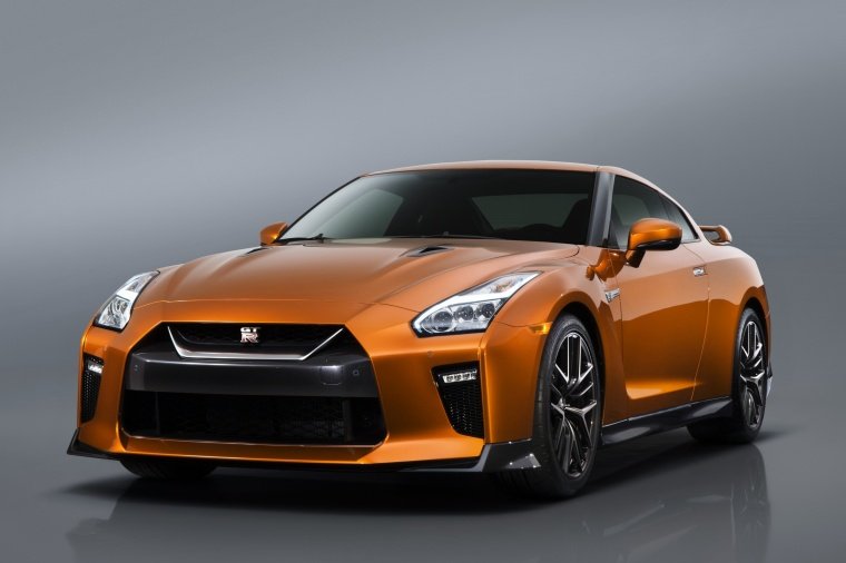 2018 Nissan GT-R Coupe Premium Picture