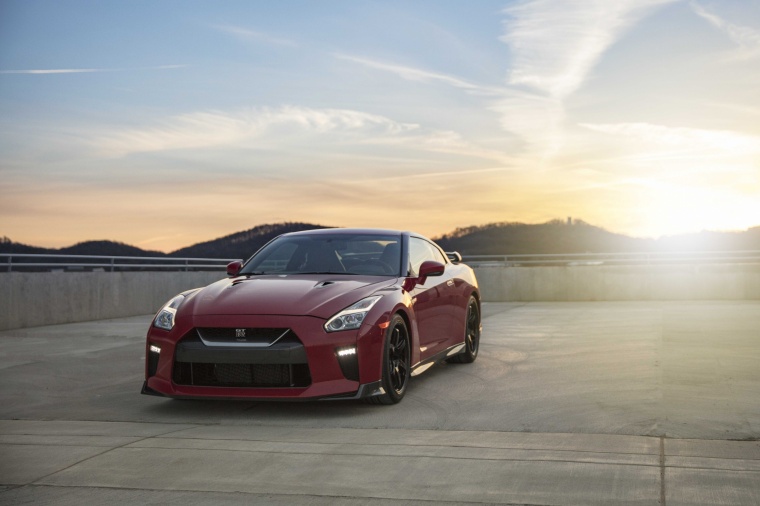 2018 Nissan GT-R Coupe Track Edition Picture