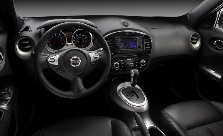 2012 Nissan Juke Cockpit Picture