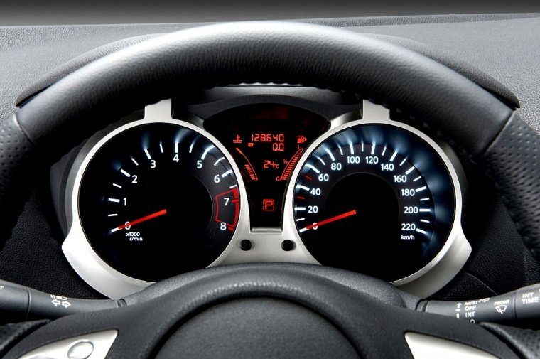 2012 Nissan Juke Gauges Picture