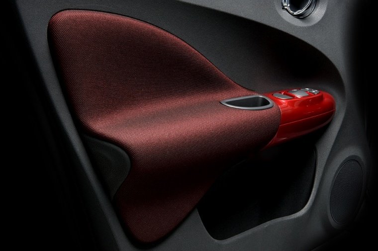 2012 Nissan Juke Door Panel Picture