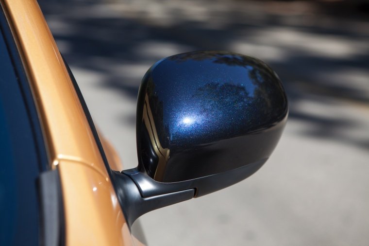 2013 Nissan Juke SL AWD Door Mirror Picture