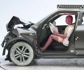 2013 Nissan Juke IIHS Frontal Impact Crash Test Picture