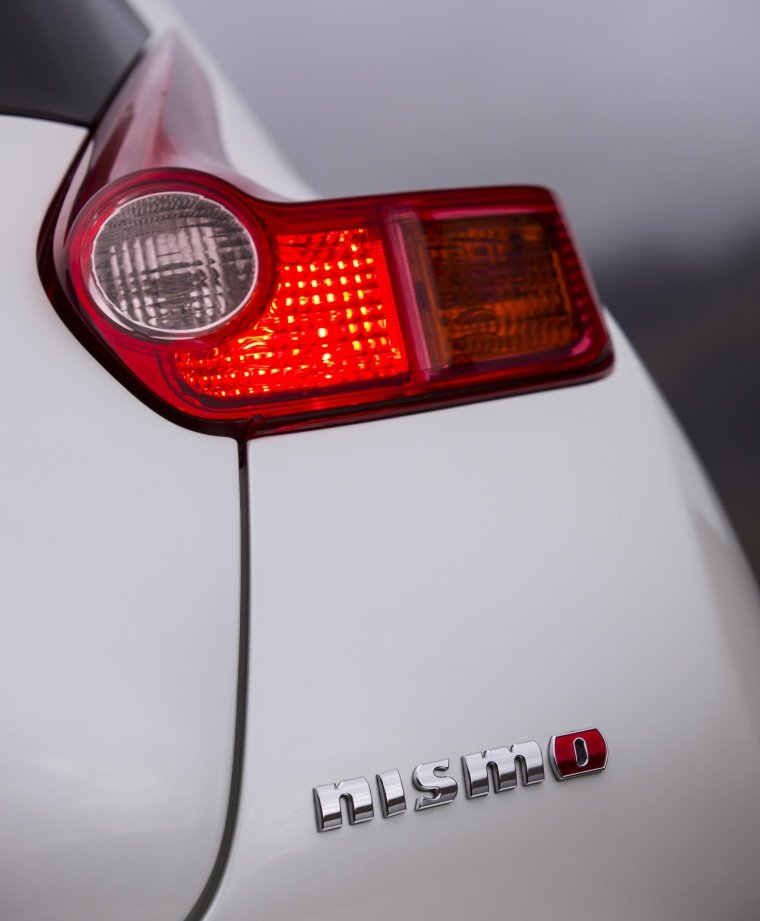 2015 Nissan Juke NISMO Tail Light Picture