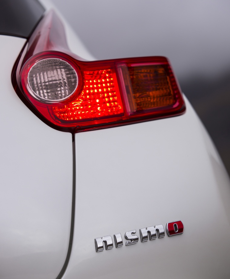 2016 Nissan Juke NISMO Tail Light Picture