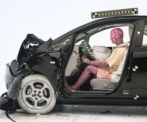 2012 Nissan Leaf IIHS Frontal Impact Crash Test Picture