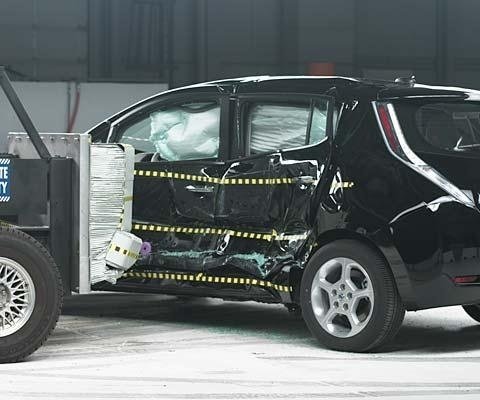 2012 Nissan Leaf IIHS Side Impact Crash Test Picture