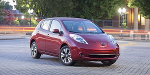 2013 Nissan Leaf Pictures