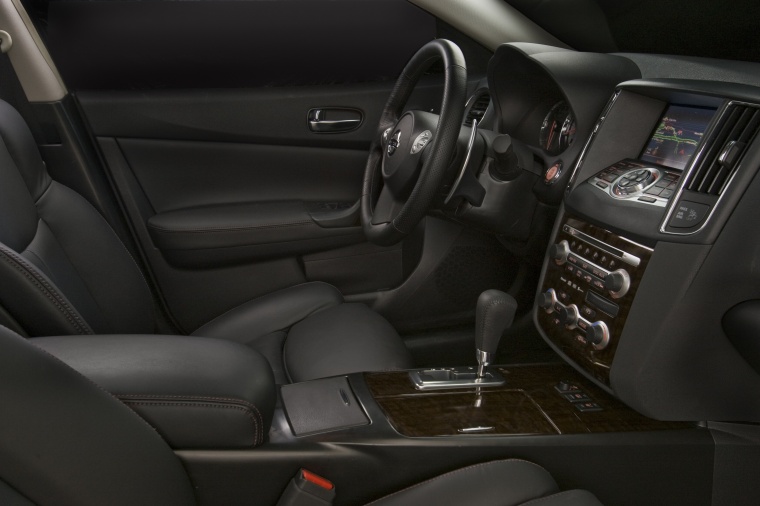 2010 Nissan Maxima Front Seats Picture