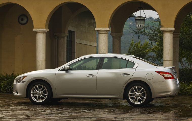 2011 Nissan Maxima Picture