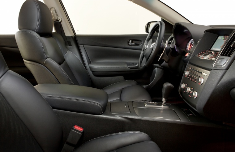 2012 Nissan Maxima Front Seats Picture