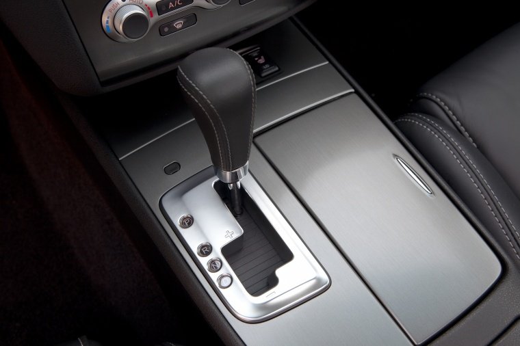 2014 Nissan Maxima Gear Lever Picture