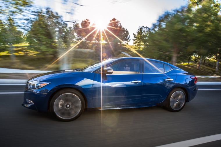 2016 Nissan Maxima SR Sedan Picture