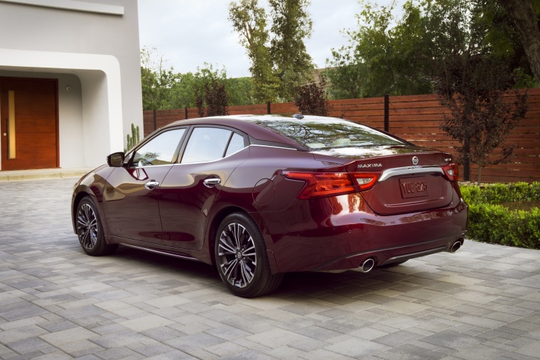 2016 Nissan Maxima Platinum Sedan Picture