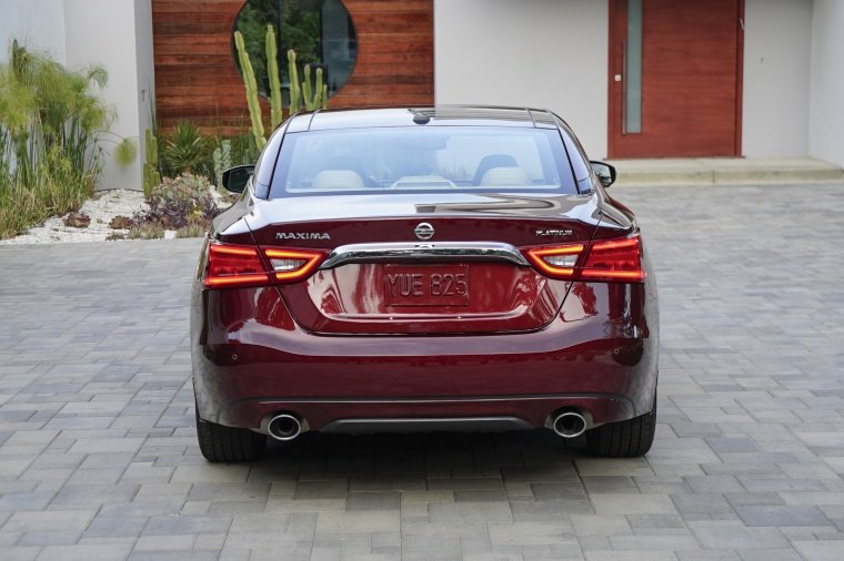 2016 Nissan Maxima Platinum Sedan Picture