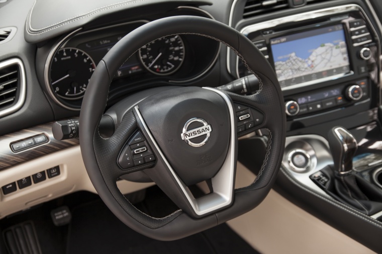 2016 Nissan Maxima Platinum Sedan Interior Picture