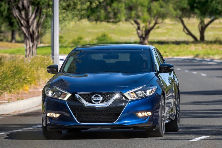 2017 Nissan Maxima SR Sedan Picture