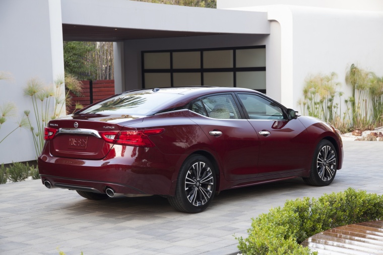 2017 Nissan Maxima Platinum Sedan Picture