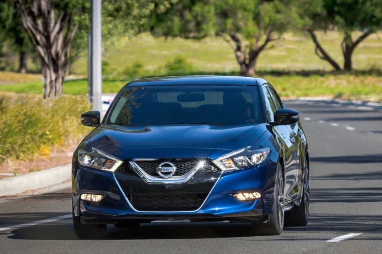 2018 Nissan Maxima SR Sedan Picture