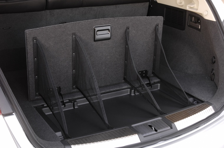 2010 Nissan Murano Trunk Picture